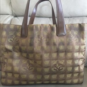 Authentic Chanel Tote PreLoved  (selling it low)